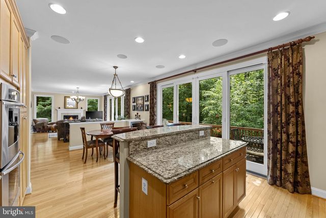 3431 PUTNAM ST, Falls Church, VA 22042