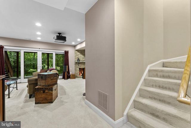 3431 PUTNAM ST, Falls Church, VA 22042