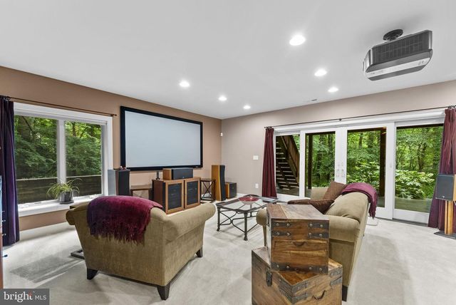 3431 PUTNAM ST, Falls Church, VA 22042