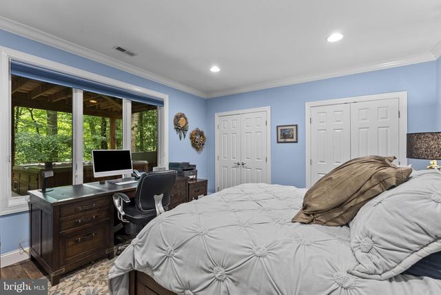 3431 PUTNAM ST, Falls Church, VA 22042