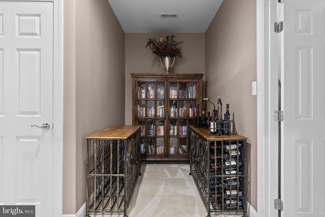 3431 PUTNAM ST, Falls Church, VA 22042