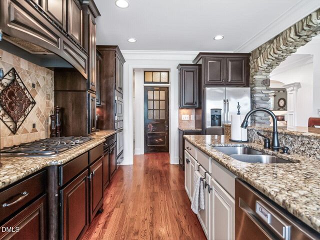 4128 Field Oak Drive, Wake Forest, NC 27587