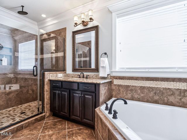 4128 Field Oak Drive, Wake Forest, NC 27587