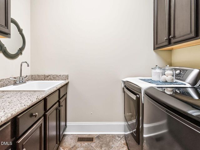 4128 Field Oak Drive, Wake Forest, NC 27587