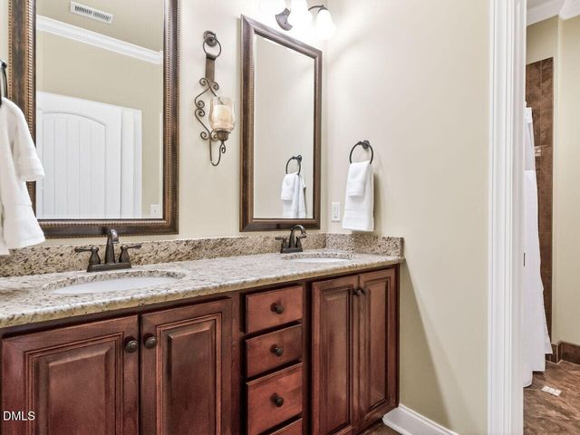 4128 Field Oak Drive, Wake Forest, NC 27587