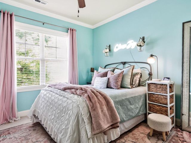 4128 Field Oak Drive, Wake Forest, NC 27587