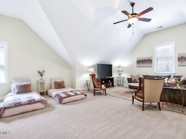 4128 Field Oak Drive, Wake Forest, NC 27587