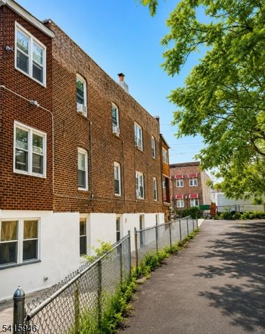854 229Th Street, New York, NY 10466