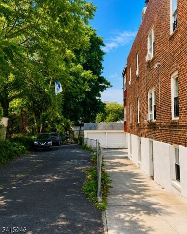 854 229Th Street, New York, NY 10466