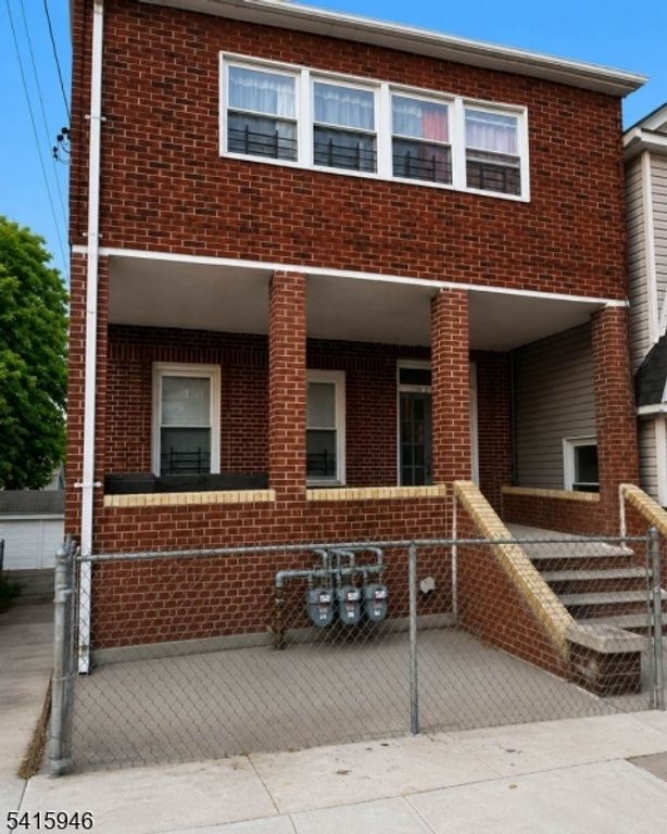 854 229Th Street, New York, NY 10466