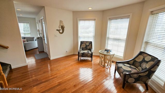24 Dorothy Drive, Manahawkin, NJ 08050