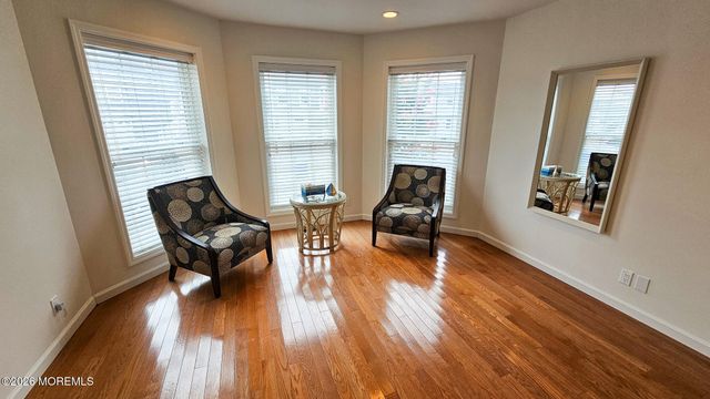 24 Dorothy Drive, Manahawkin, NJ 08050