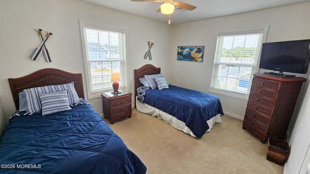 24 Dorothy Drive, Manahawkin, NJ 08050