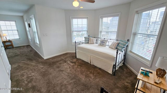 24 Dorothy Drive, Manahawkin, NJ 08050