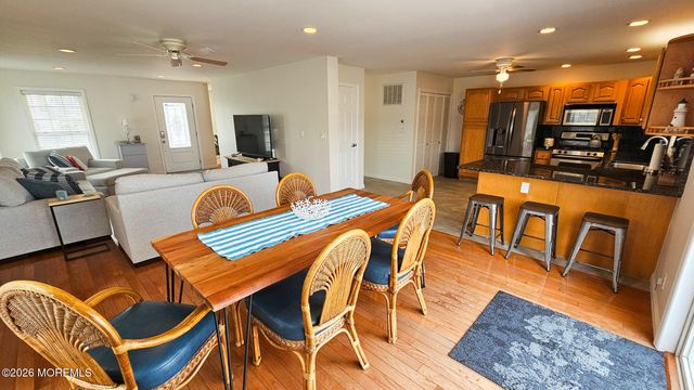 24 Dorothy Drive, Manahawkin, NJ 08050