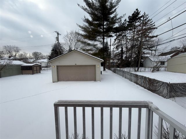 2630 Bennett Street, Dearborn, MI 48124