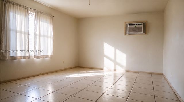 2506 Acapulco Dr, Miramar, FL 33023