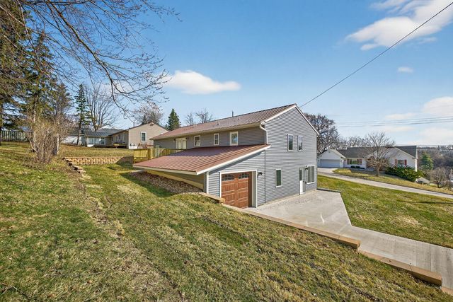 311 Highland Court SW, Rochester, MN 55902