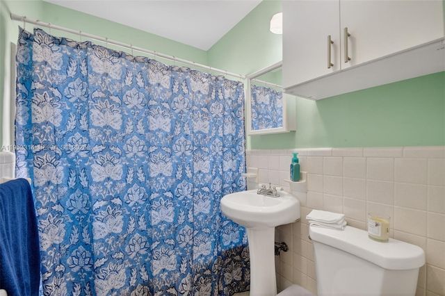 1712 High Ridge Rd, Lake Worth, FL 33461