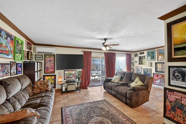 1712 High Ridge Rd, Lake Worth, FL 33461