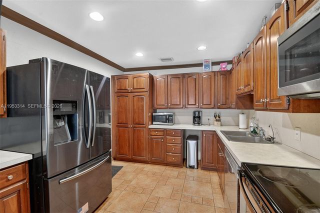 1712 High Ridge Rd, Lake Worth, FL 33461