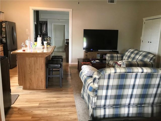 1431 W 12th St, Rockport, TX 78382