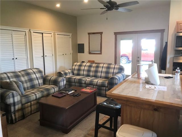 1431 W 12th St, Rockport, TX 78382