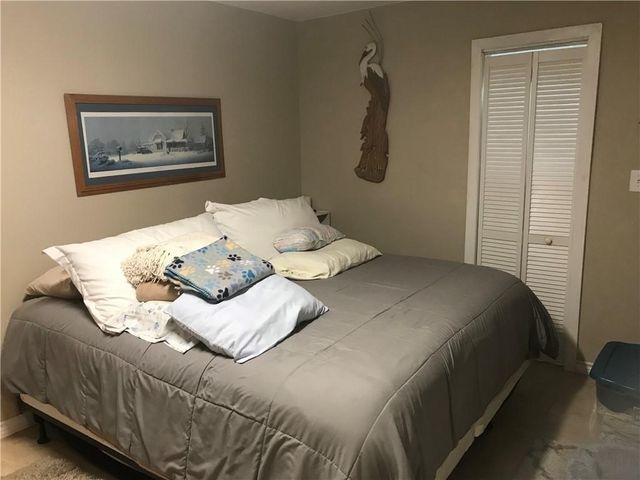 1431 W 12th St, Rockport, TX 78382