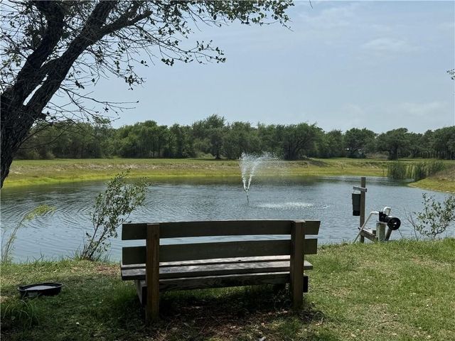 1431 W 12th St, Rockport, TX 78382