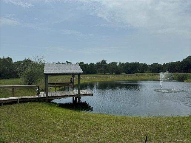 1431 W 12th St, Rockport, TX 78382