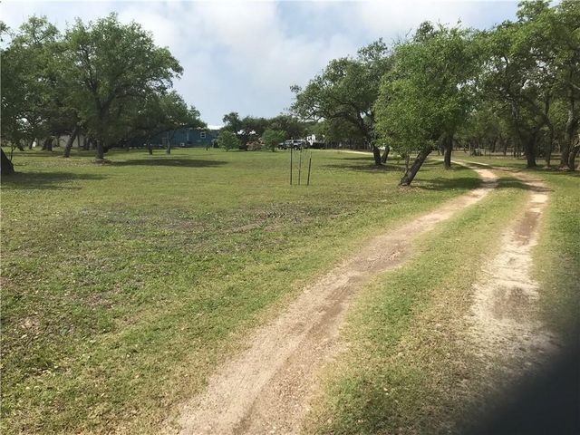1431 W 12th St, Rockport, TX 78382
