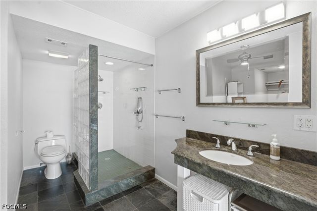 4015 SE 20th PL 301, Cape Coral, FL 33904