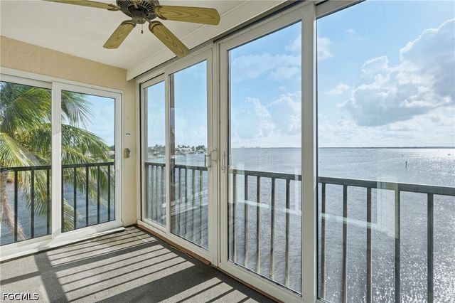 4015 SE 20th PL 301, Cape Coral, FL 33904