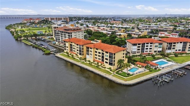 4015 SE 20th PL 301, Cape Coral, FL 33904
