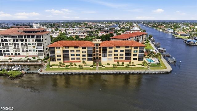 4015 SE 20th PL 301, Cape Coral, FL 33904