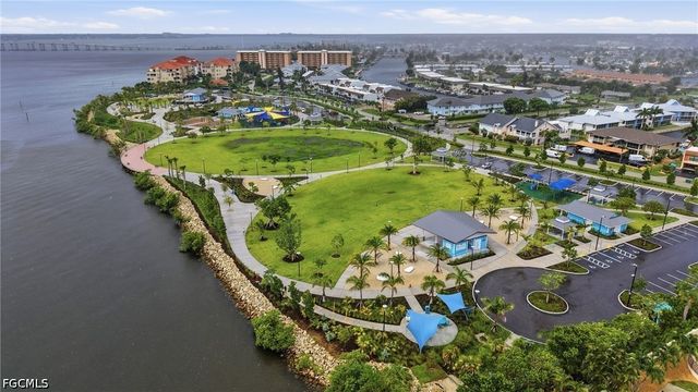 4015 SE 20th PL 301, Cape Coral, FL 33904