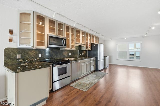 4015 SE 20th PL 301, Cape Coral, FL 33904