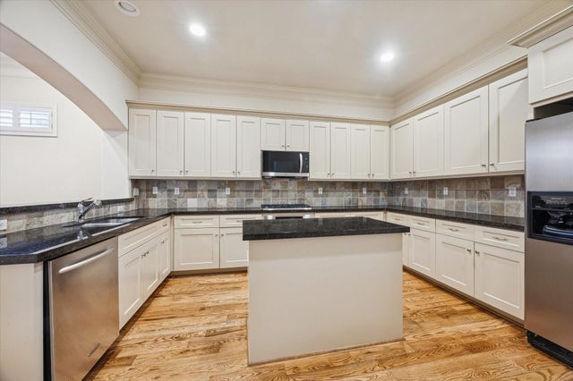 4732 Banning Drive, Houston, TX 77027