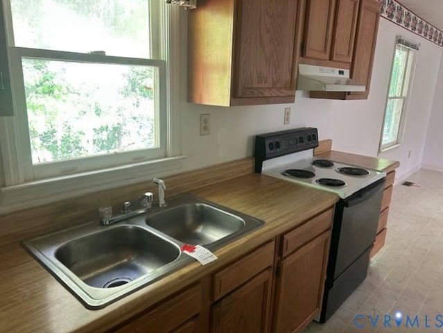 331 Pettus St, South Hill, VA 23970