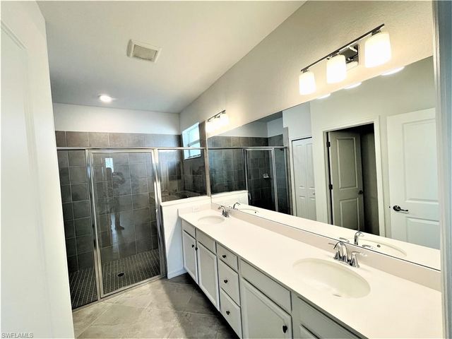 2611 Scarlet WAY, Naples, FL 34120
