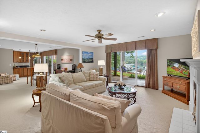 308 South Reach Lane, Salem, SC 29676
