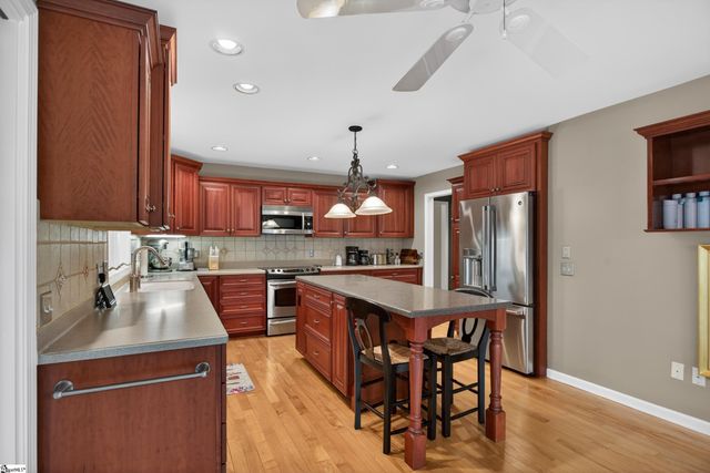 308 South Reach Lane, Salem, SC 29676
