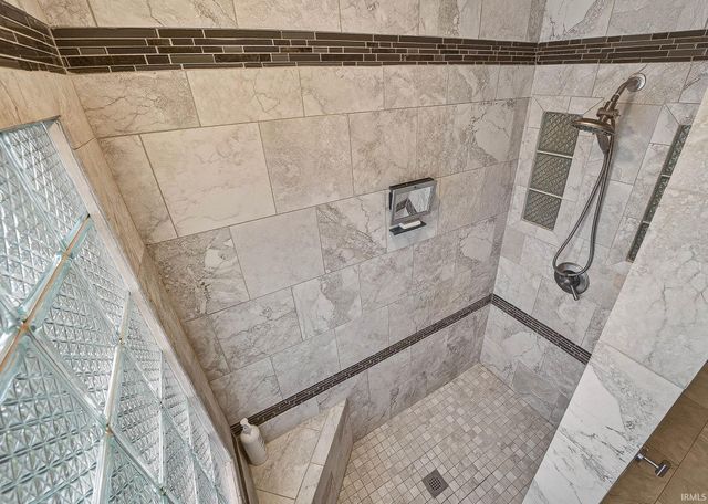 15209 Valentia Drive, Granger, IN 46530