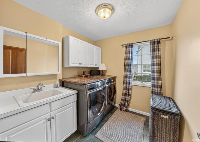 15209 Valentia Drive, Granger, IN 46530