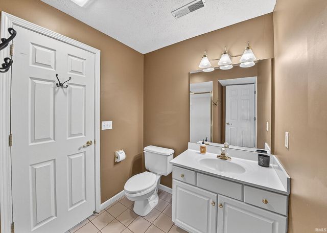 15209 Valentia Drive, Granger, IN 46530