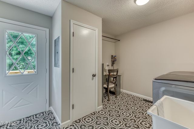 2509 East Lakeview Drive Apt 8, Johnson City, TN 37601