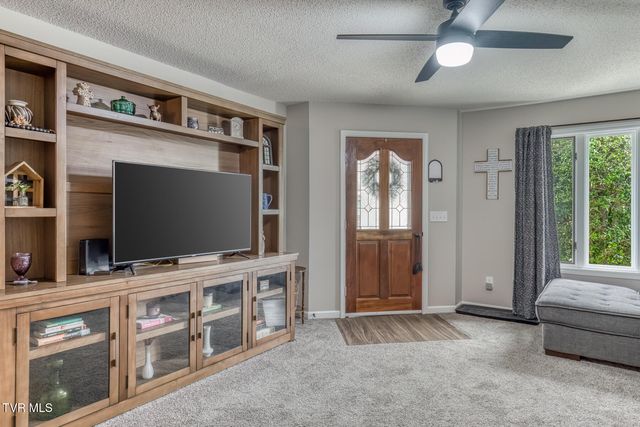 2509 East Lakeview Drive Apt 8, Johnson City, TN 37601