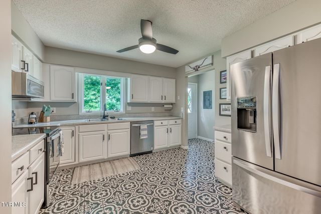 2509 East Lakeview Drive Apt 8, Johnson City, TN 37601