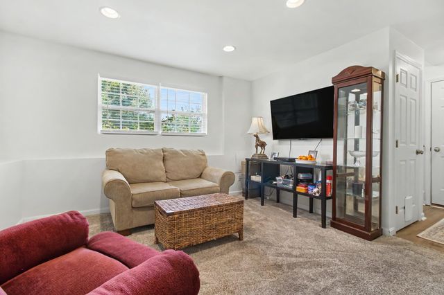 3392 Senate Place, Hebron, KY 41048
