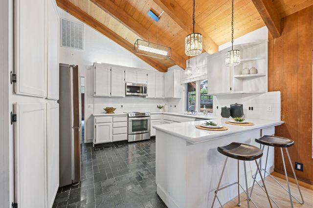 6699 Oak Hill Dr, Granite Bay, CA 95746